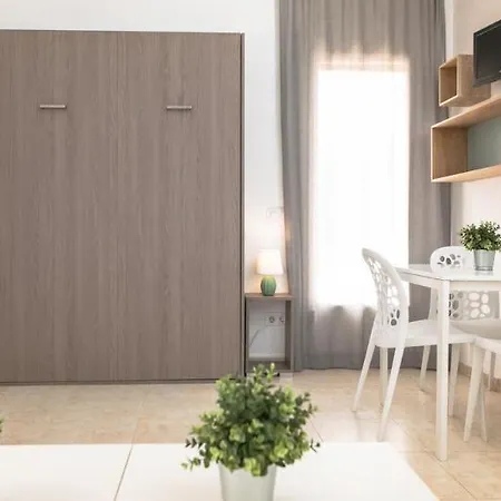 Benelux Apartment *